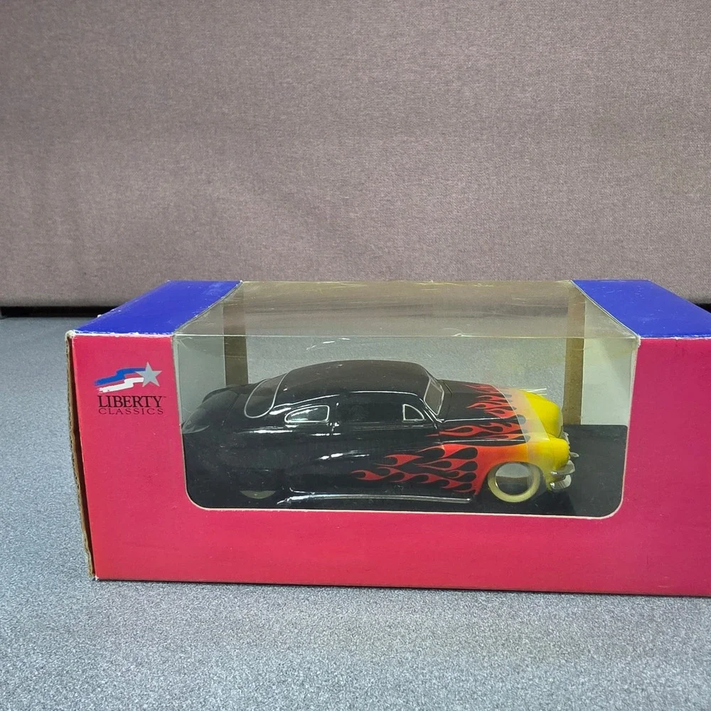 Liberty Classics 1949 Merc Street Rod 1/25 Black Flame Limited Edition Box Wear